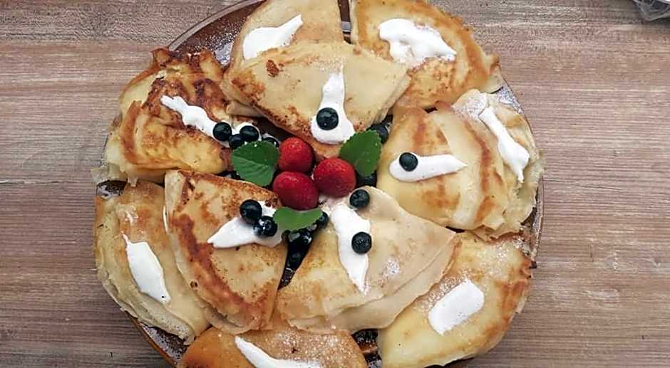 Pokoje Gościnne Art- Dworek