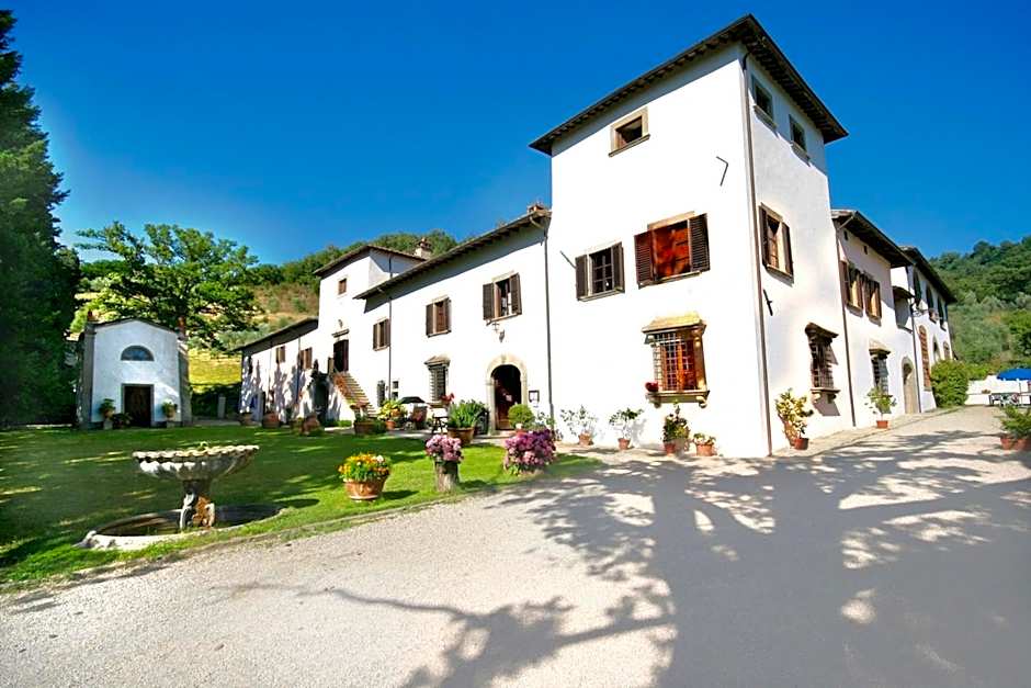 ISA-Farmhouse with swimming-pool in Chianti-area in the middle of Tuscan nature