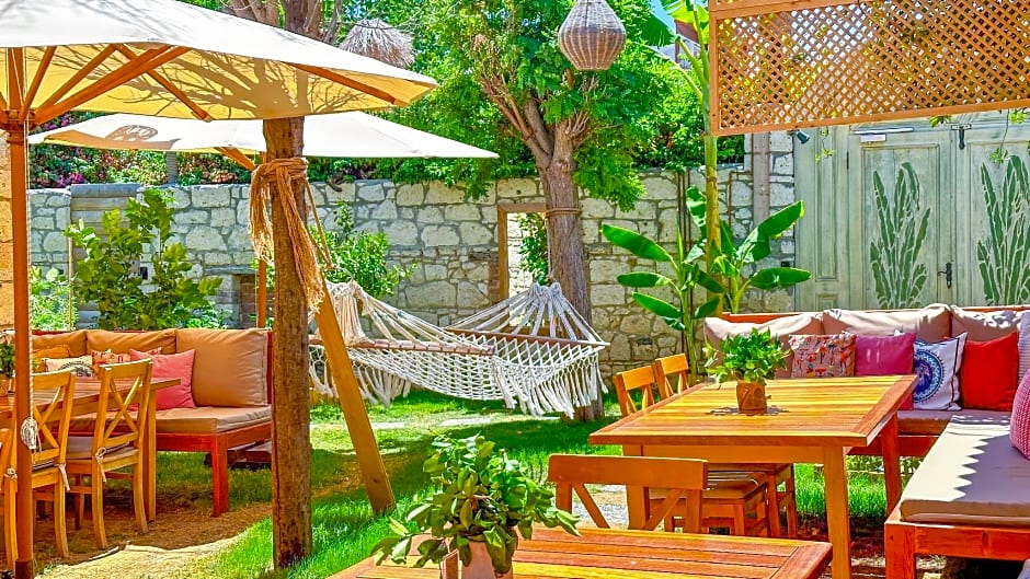 Banana Alacatı Relaxing Hotel - Adults Only