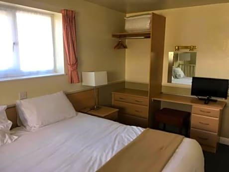 Family Double Room (2 adults + 2 children)