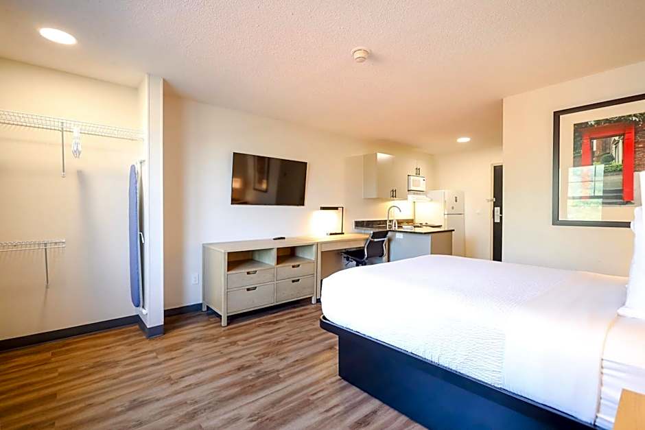 Extended Stay America Suites - Cleveland - Beachwood - Orange Place - South