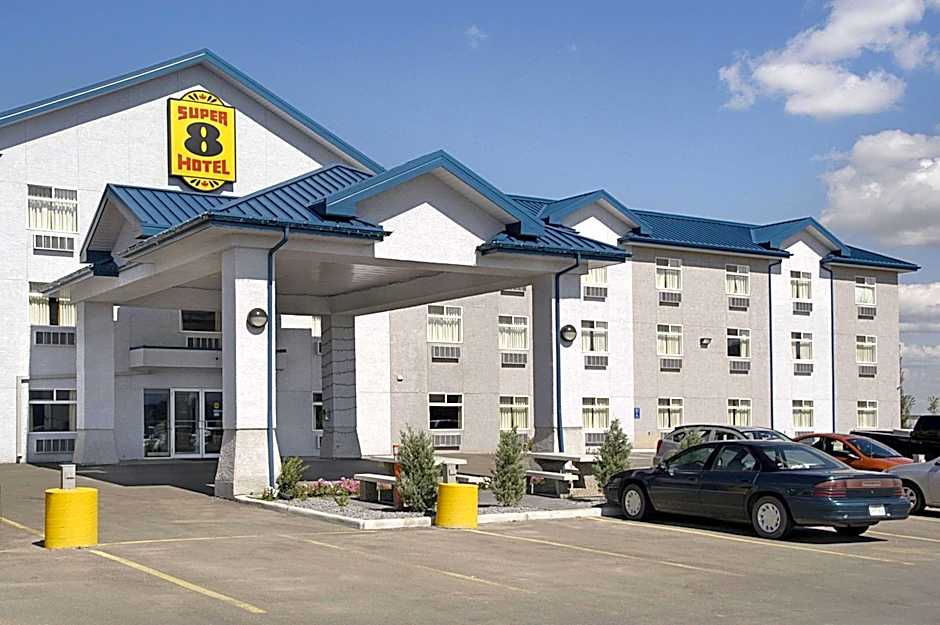 Super 8 by Wyndham Fort Saskatchewan