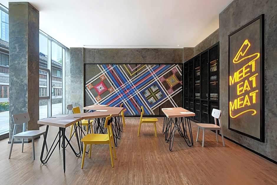 Moxy Ningbo Old Bund