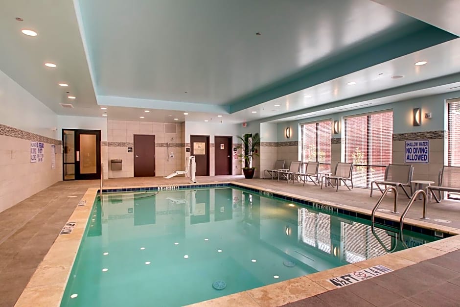 Hampton Inn & Suites Greenville Airport