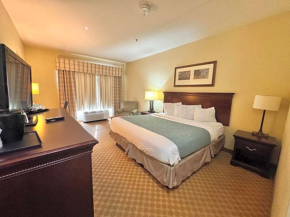 Hotel Pineville & Conference Center Alexandria I-49