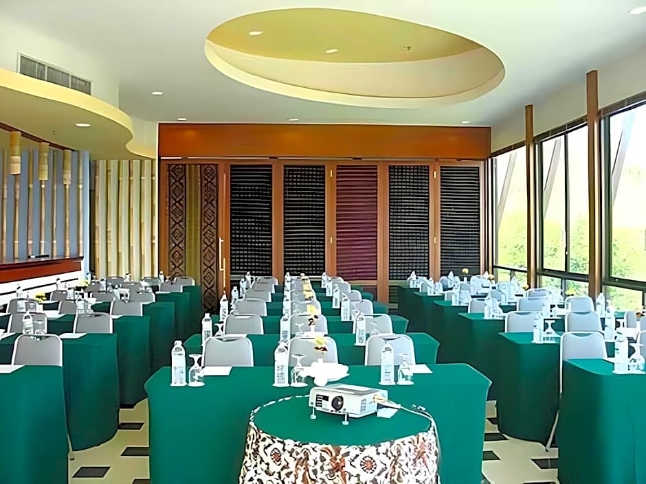 Bintang Flores Hotel