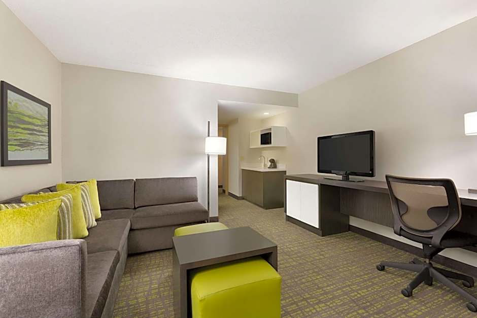 Embassy Suites By Hilton Hotel Newark/Wilmington South