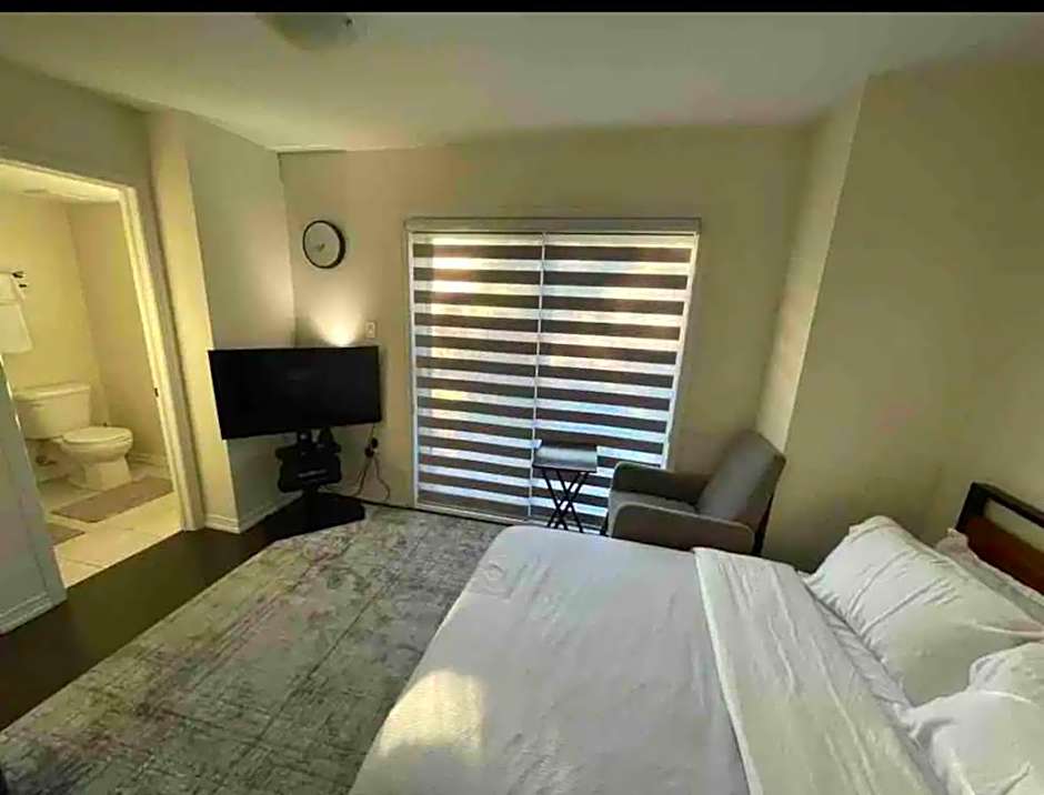 Ensuite guest room with separate entrance