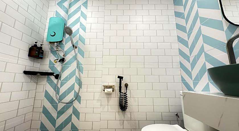 Apple 1 Hotel Gurney