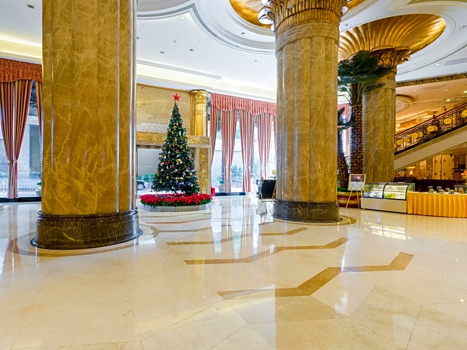 Royal Mediterranean Hotel