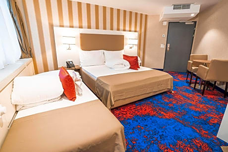 Comfort Triple Room