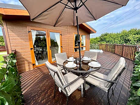 Buttercup Lodge With Hot Tub