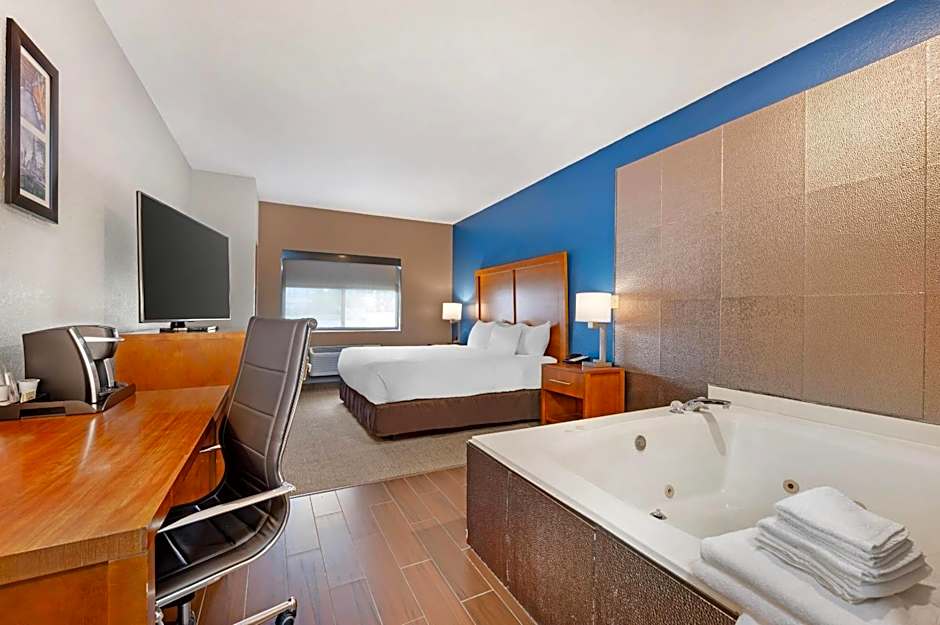 Comfort Inn & Suites North Greenfield