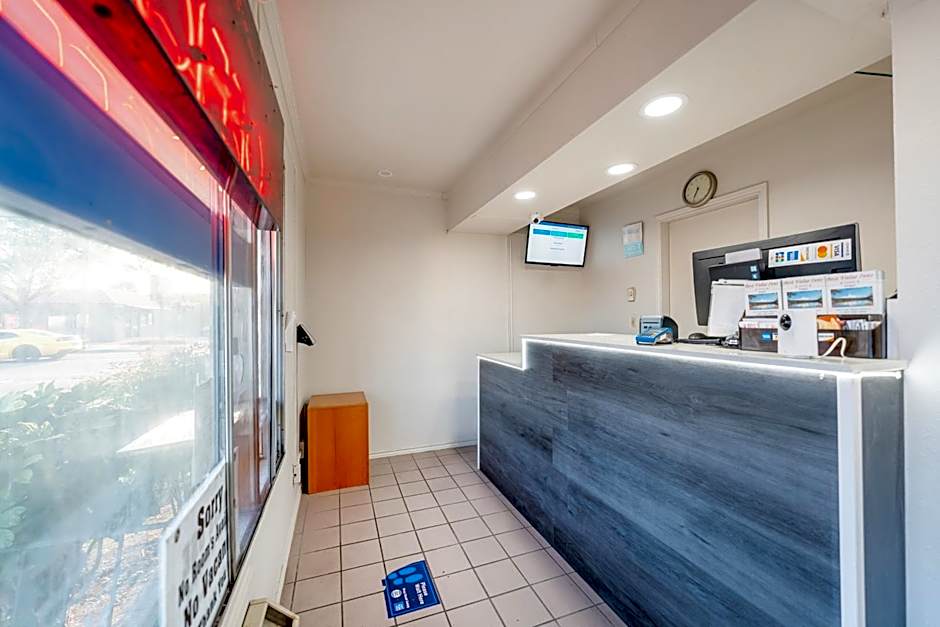 Best Value Inn by OYO Portland OR South East