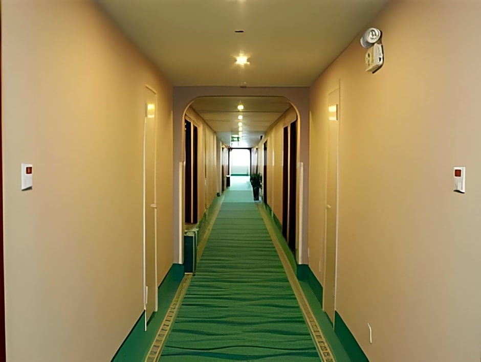 GreenTree Inn Changshu Aotelaisi Business Hotel