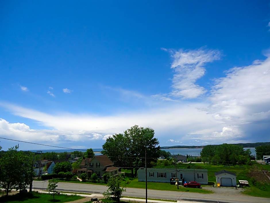 The Fiddle and the Sea Bed and Breakfast