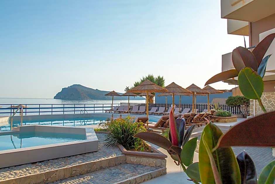 Hotel Haris on the beach
