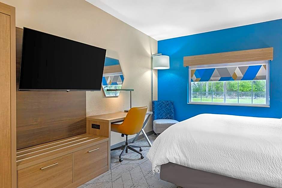 Holiday Inn Express Hotel & Suites Charlotte By IHG
