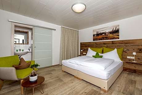 Apartment (2 Adults)