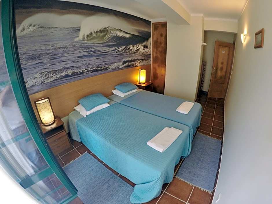 Supertubos Beach Hostel