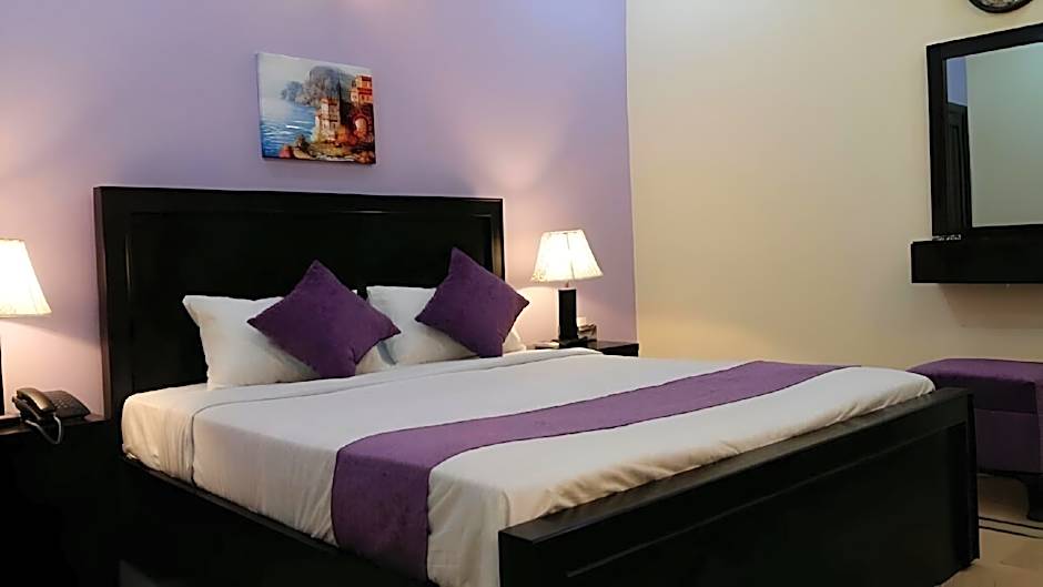 Serene Residence – Islamabad, OH