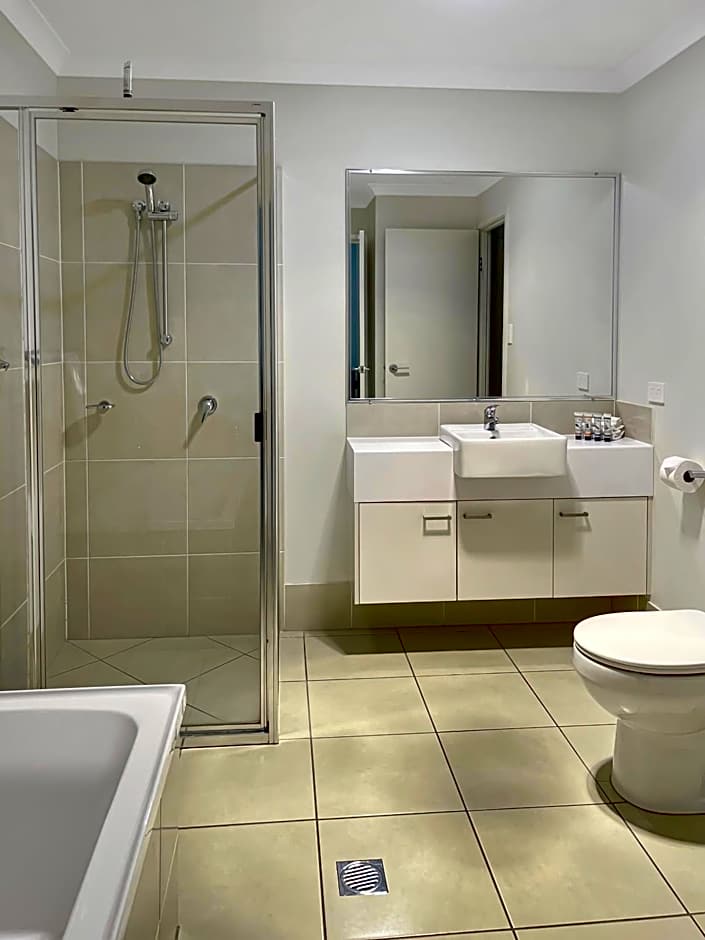 Direct Collective - Villas on Rivergum