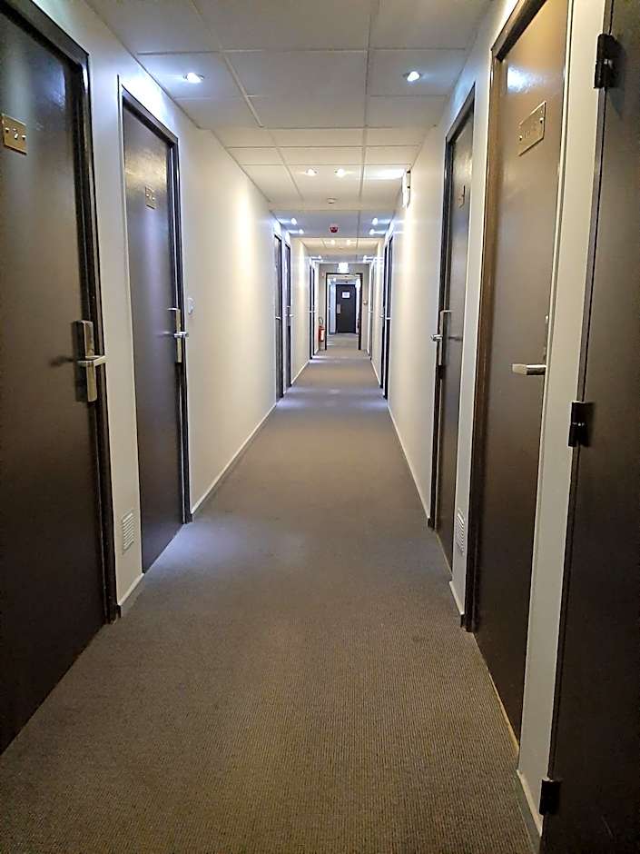 Hotel Martinez Grenay