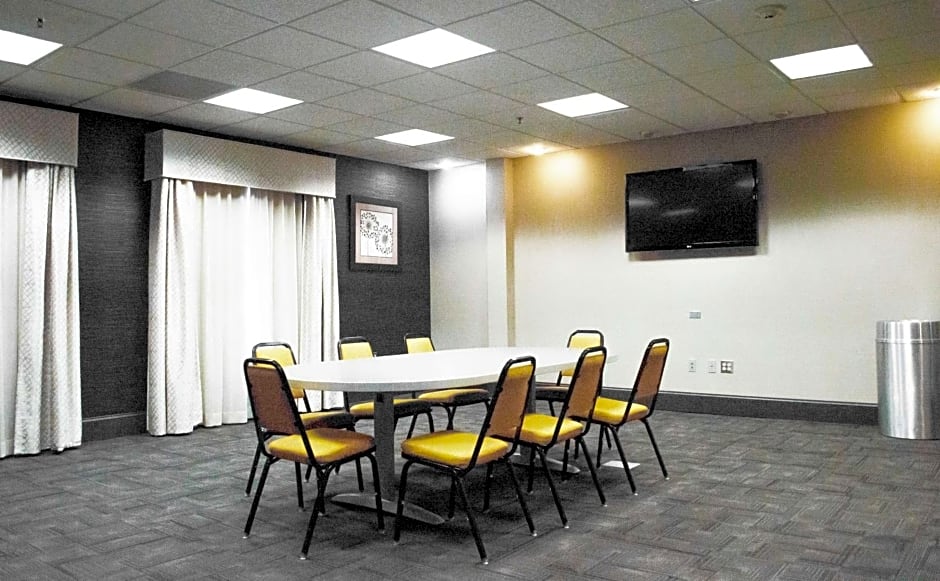 Hampton Inn By Hilton And Suites Richmond Glenside
