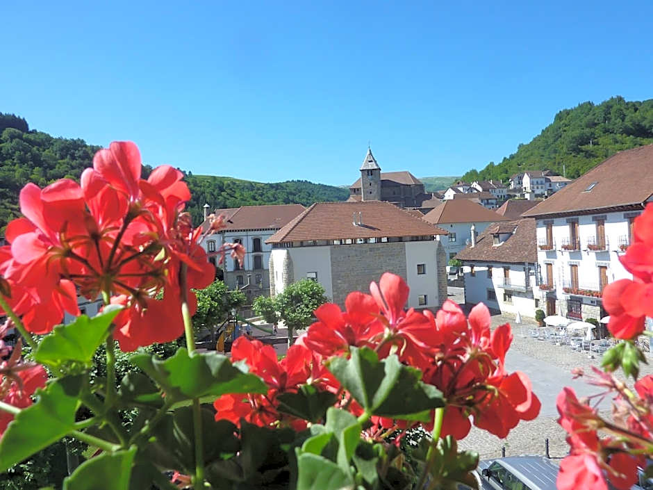 Hotel Rural Auñamendi