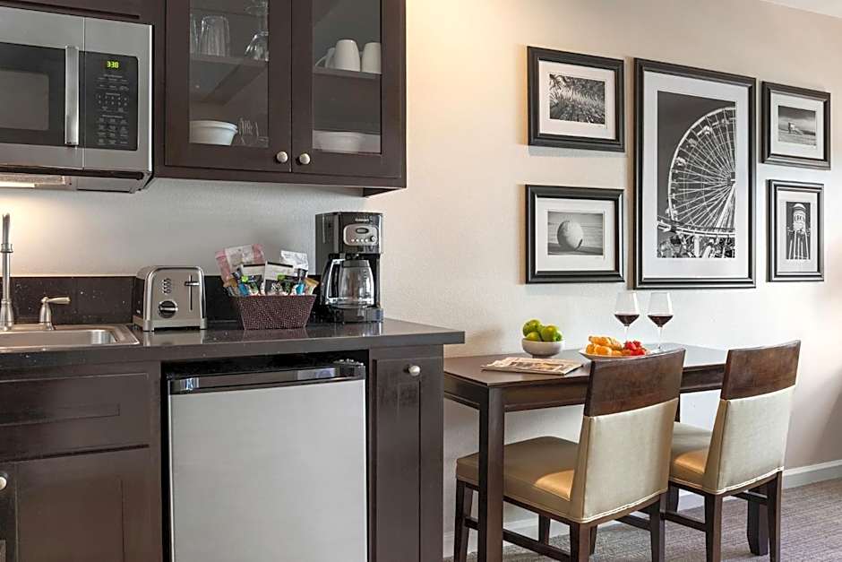 Peacock Suites