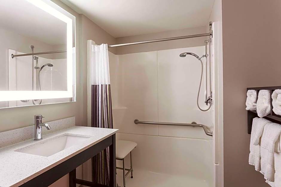 La Quinta by Wyndham Columbus North