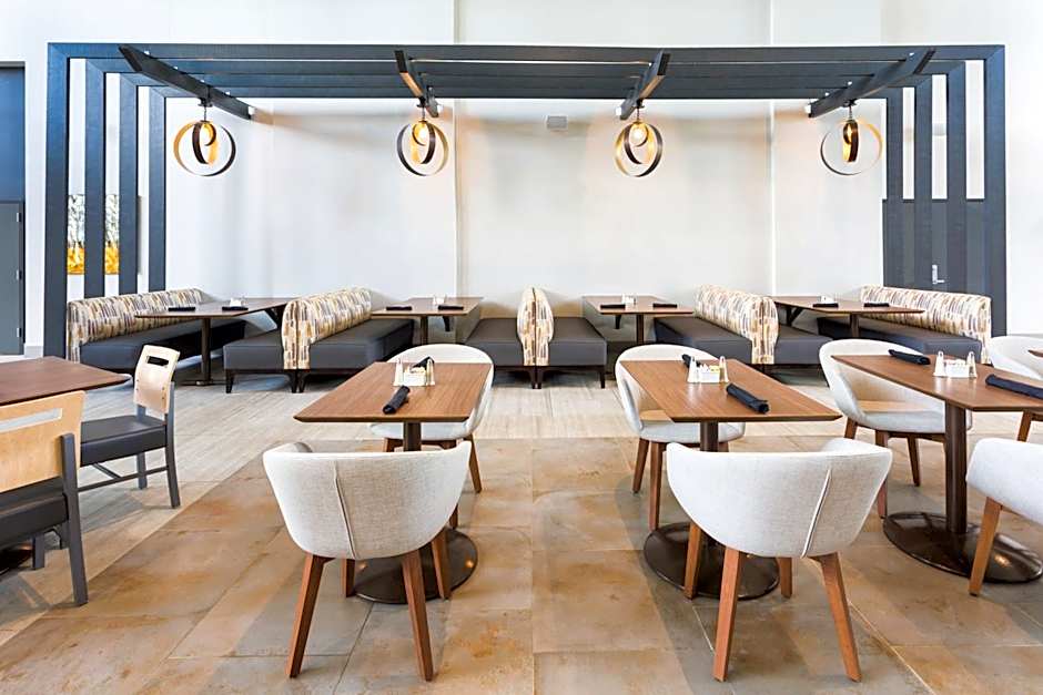 Holiday Inn Roanoke - Valley View By IHG