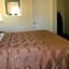 Quality Inn & Suites near Downtown Mesa