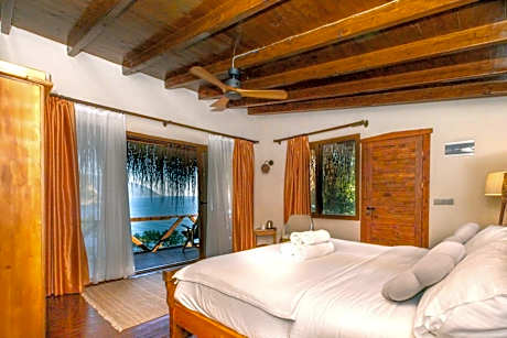 Double Room with Balcony and Sea View