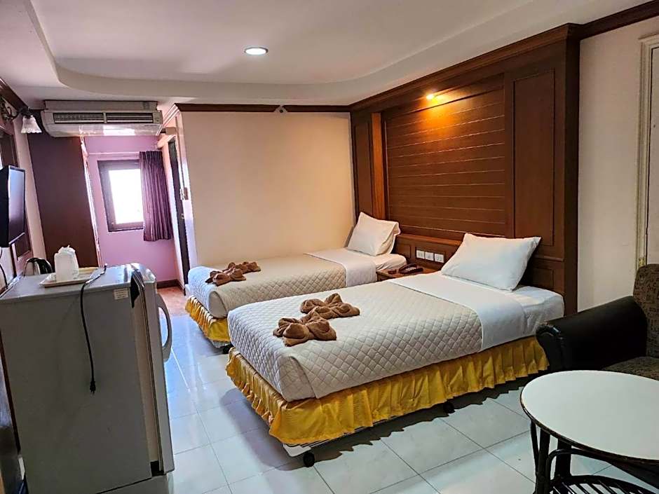 White Rose​ Hotel​ II​