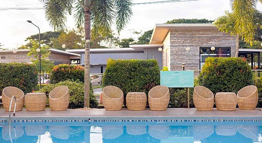 Microtel by Wyndham South Forbes near Nuvali