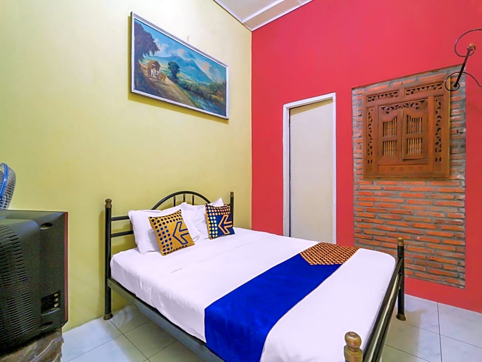 SPOT ON 90272 Istana Griya 1 Hotel