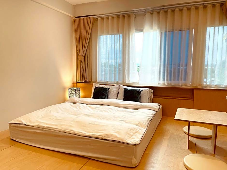 Ma-TaÔ またお Café & hostel