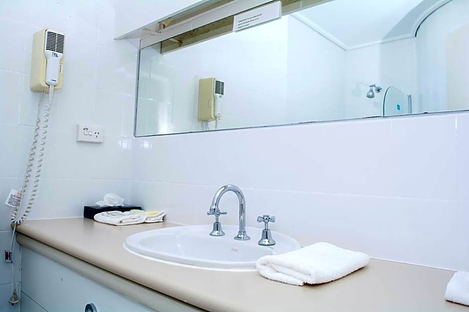 Alexander Motor Inn & Apartments