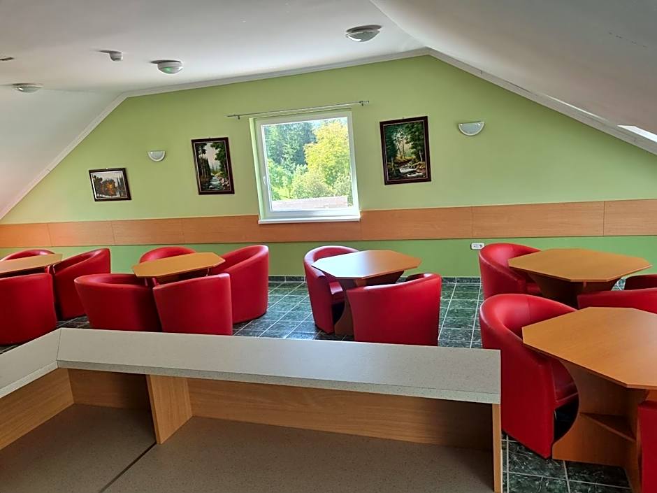 Zöldsziget Menedék, Rendezvény-és pihenőház