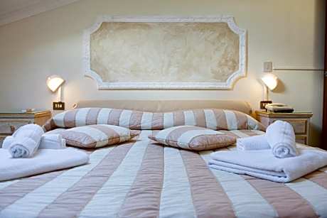 Economy Quadruple Room - Attic