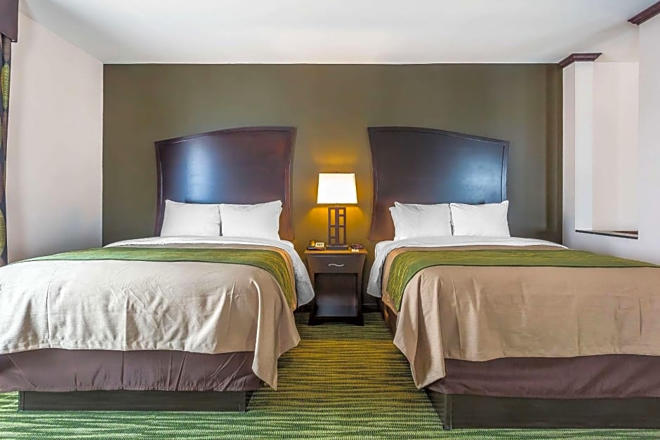 Comfort Inn & Suites Moore - Oklahoma City