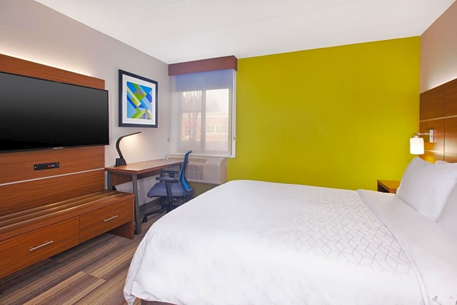 Holiday Inn Express Fairfax-Arlington Boulevard by IHG