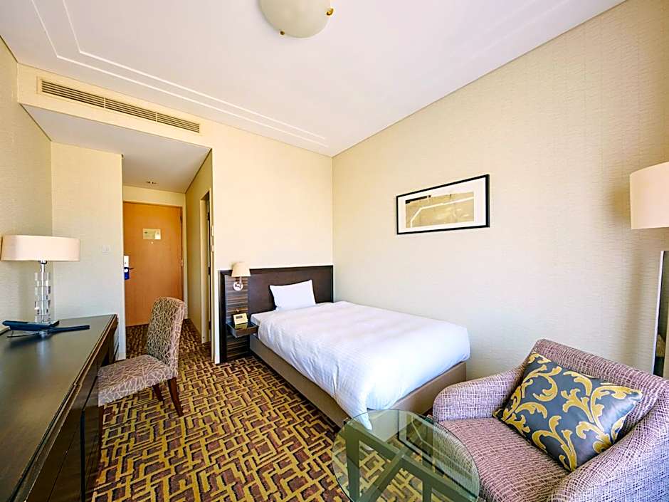 Okura Chiba Hotel