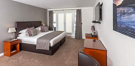 Poolside Deluxe Room with Terrace or Balcony