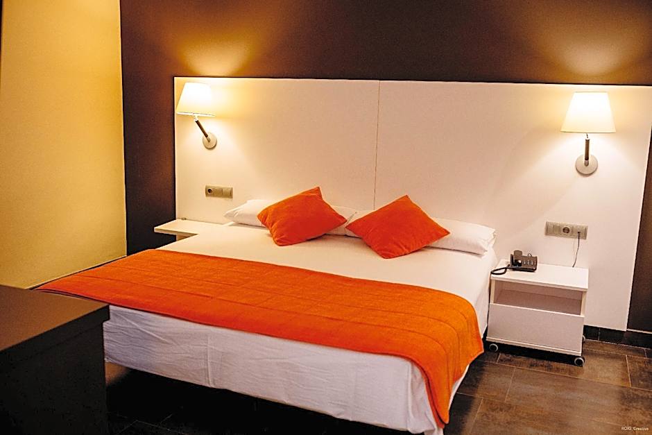 Photo 1 of 18 of Triple Room
