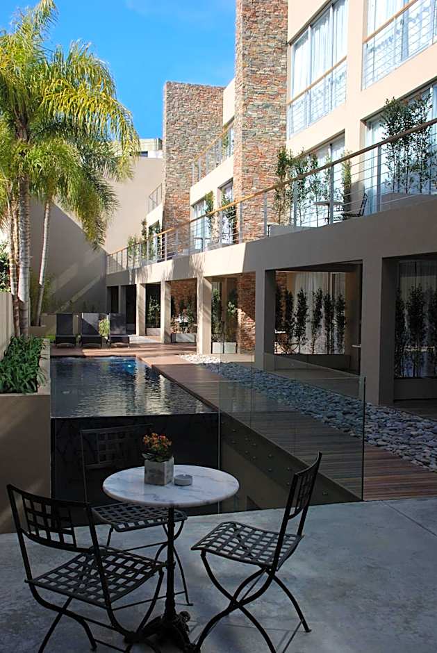 San Isidro Plaza Hotel