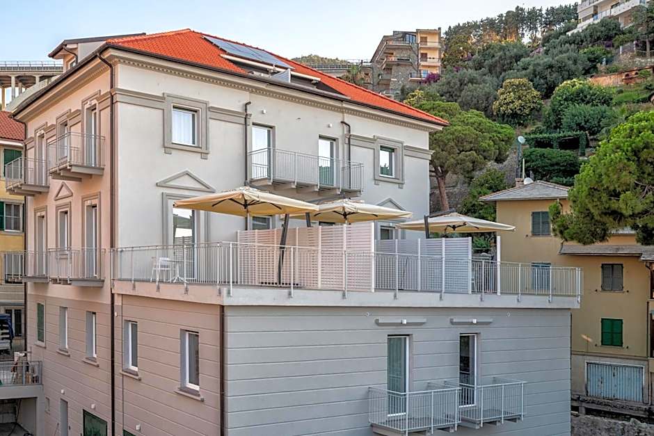 VILLA CADIZ APARTMENTS VARAZZE