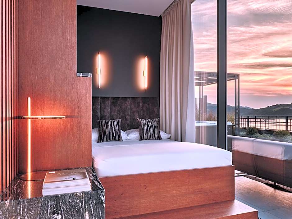 Heron Live Hotel Marina & SPA