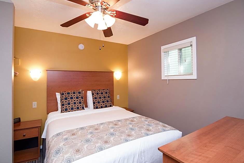 Nordic Inn and Suites